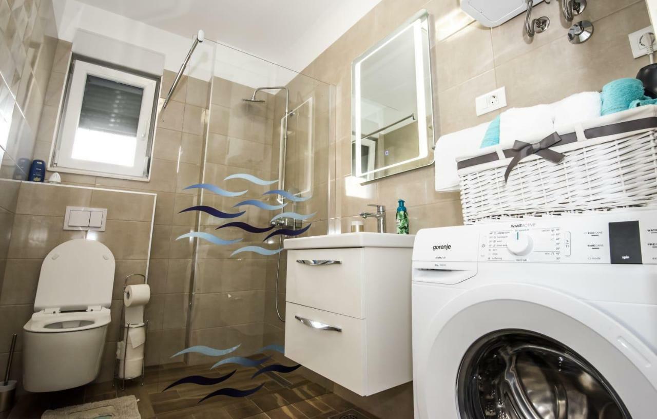 Blue Pearl Apartment Rogoznica  Bagian luar foto