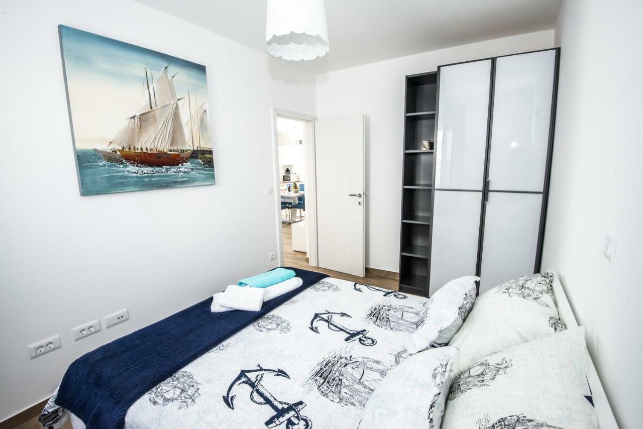 Blue Pearl Apartment Rogoznica  Bagian luar foto