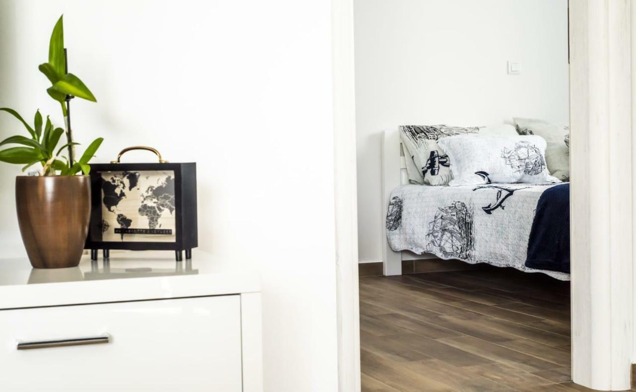 Blue Pearl Apartment Rogoznica  Bagian luar foto