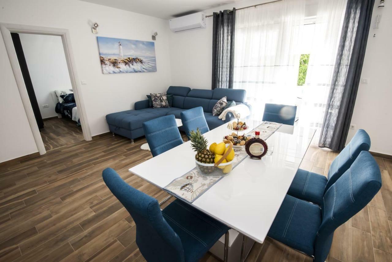 Blue Pearl Apartment Rogoznica  Bagian luar foto
