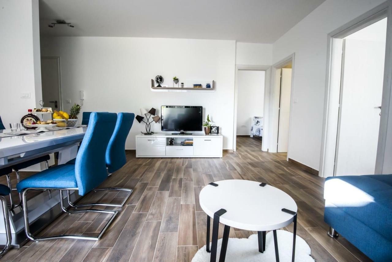 Blue Pearl Apartment Rogoznica  Bagian luar foto